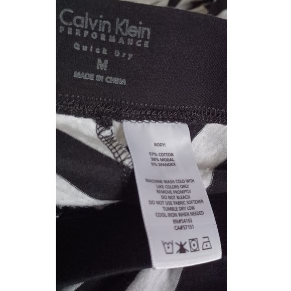 Calvin Klein Performance | Women's Slit Side Chevron Print Workout Maxi Skirt - Picture 11 of 15